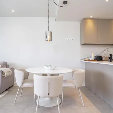 Fabuloso Con Jardin Privado Y Jacuzzi Apartment