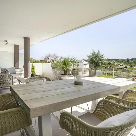 Apartment Fabuloso Con Jardin Privado Y Jacuzzi Estepona