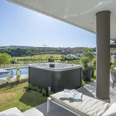 Apartment Fabuloso Con Jardin Privado Y Jacuzzi Estepona